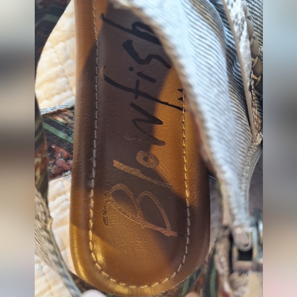 Blowfish Malibu brown fabric casual sandals size 8.5 - Picture 5 of 10